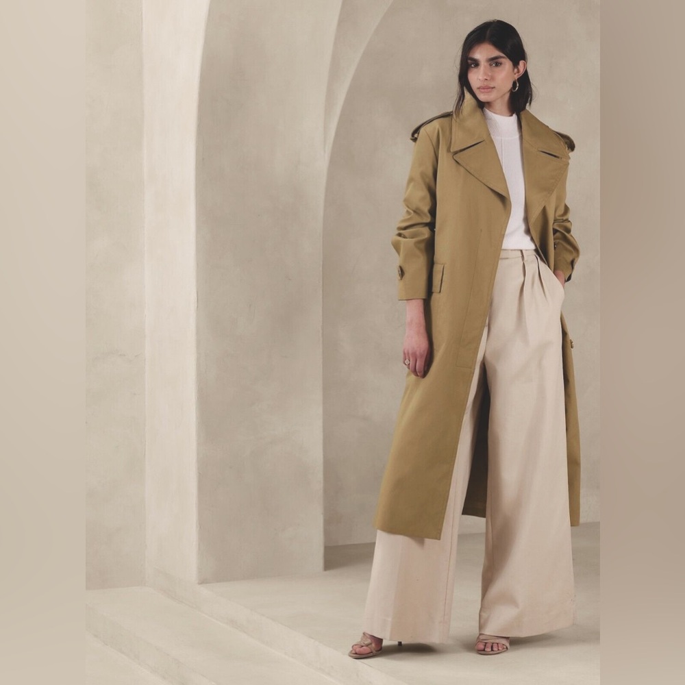 Banana Republic Timeless Trench Coat - $60 size M.